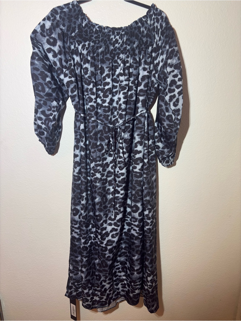 Women’s Black Gray Leopard Print Off-Shoulder Midi Dress